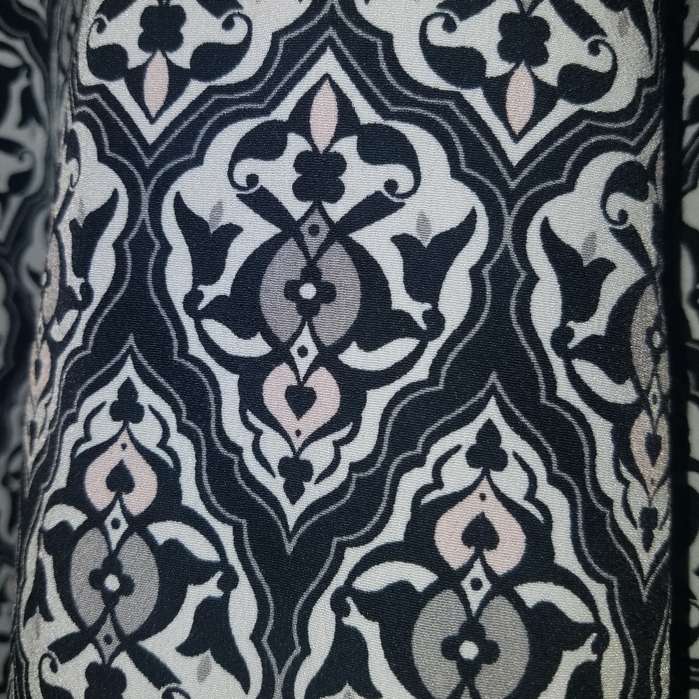 Pattern Dress - Picture 2 of 8